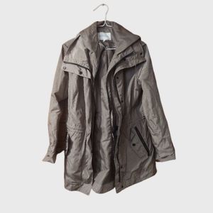 BCBG GENERATION • METALLIC TAN MESH SHORT TRENCH COAT